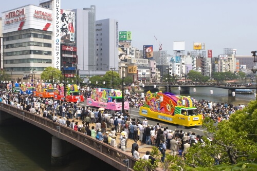 博多どんたく港まつり