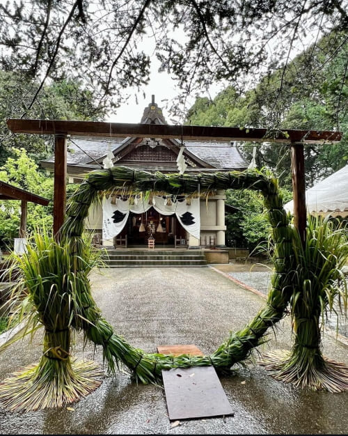 鶴岡八幡神社の茅の輪
