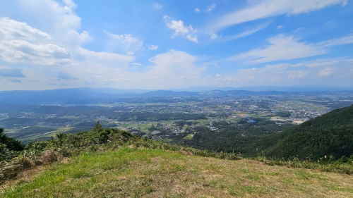 「薬師ノ頭」からの眺望（大坂山の頂上付近）