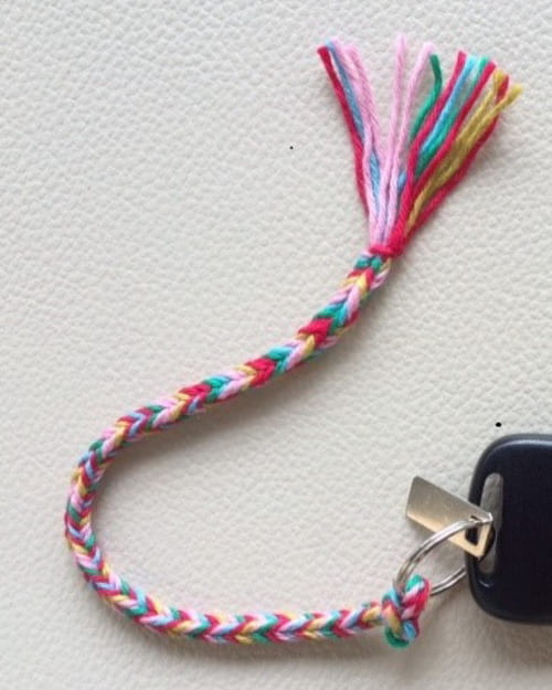 組みひもストラップ