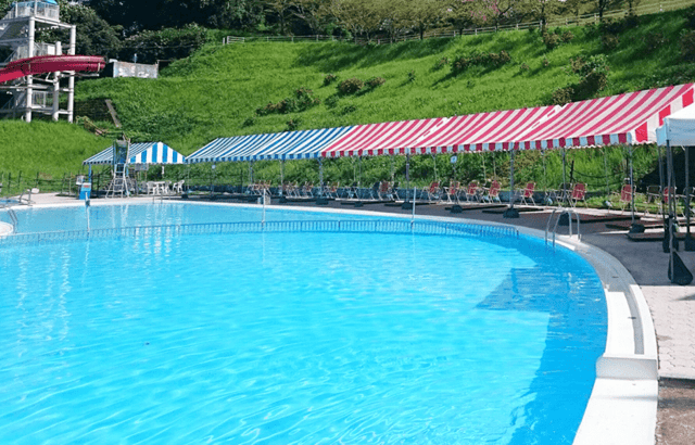 のじりこぴあ湧水プール