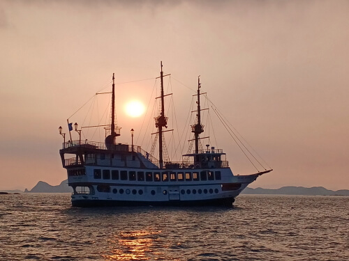 九十九島遊覧船パールクィーン