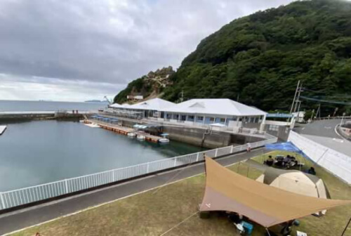 Camp in つくみイルカ島