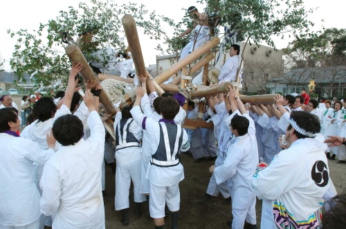 剱八幡宮春季例大祭 （けんか祭り）