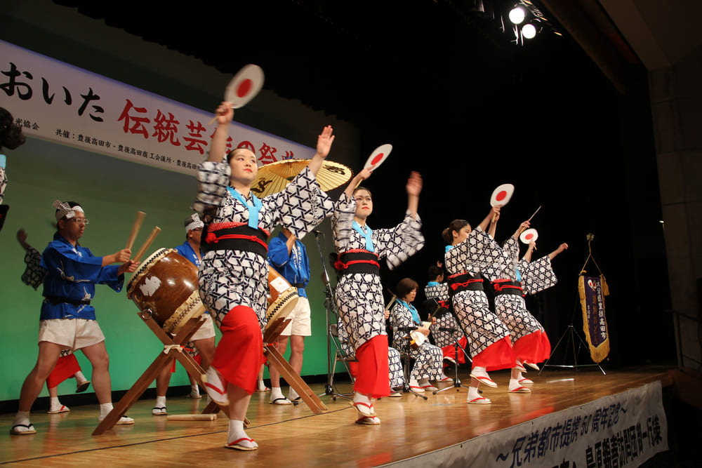 豊後高田草地踊り