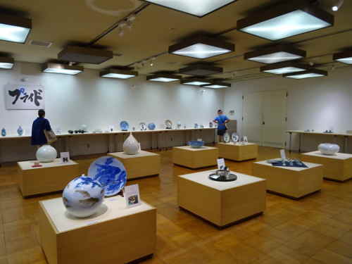 佐賀県立九州陶磁文化館「伊万里・有田焼 伝統工芸士会展」